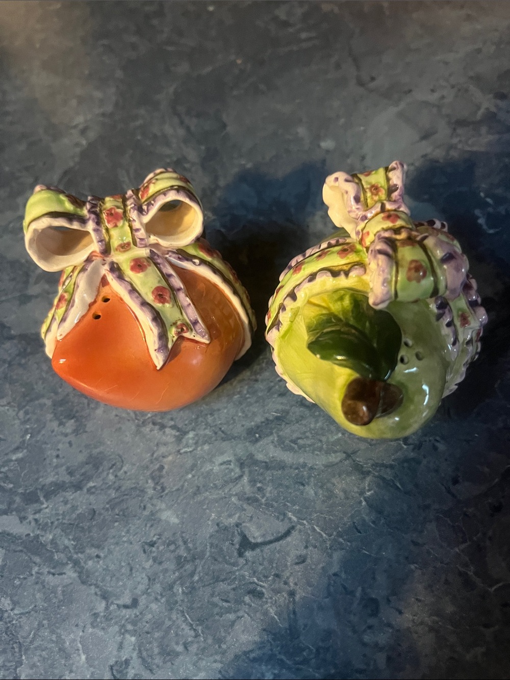 Hand-Painted Fruit Salt and Pepper Shaker Set - Green & Orange